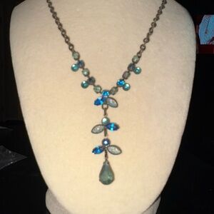 Avon Vintage Blue & Opalescent Floral Drop Necklace JB7